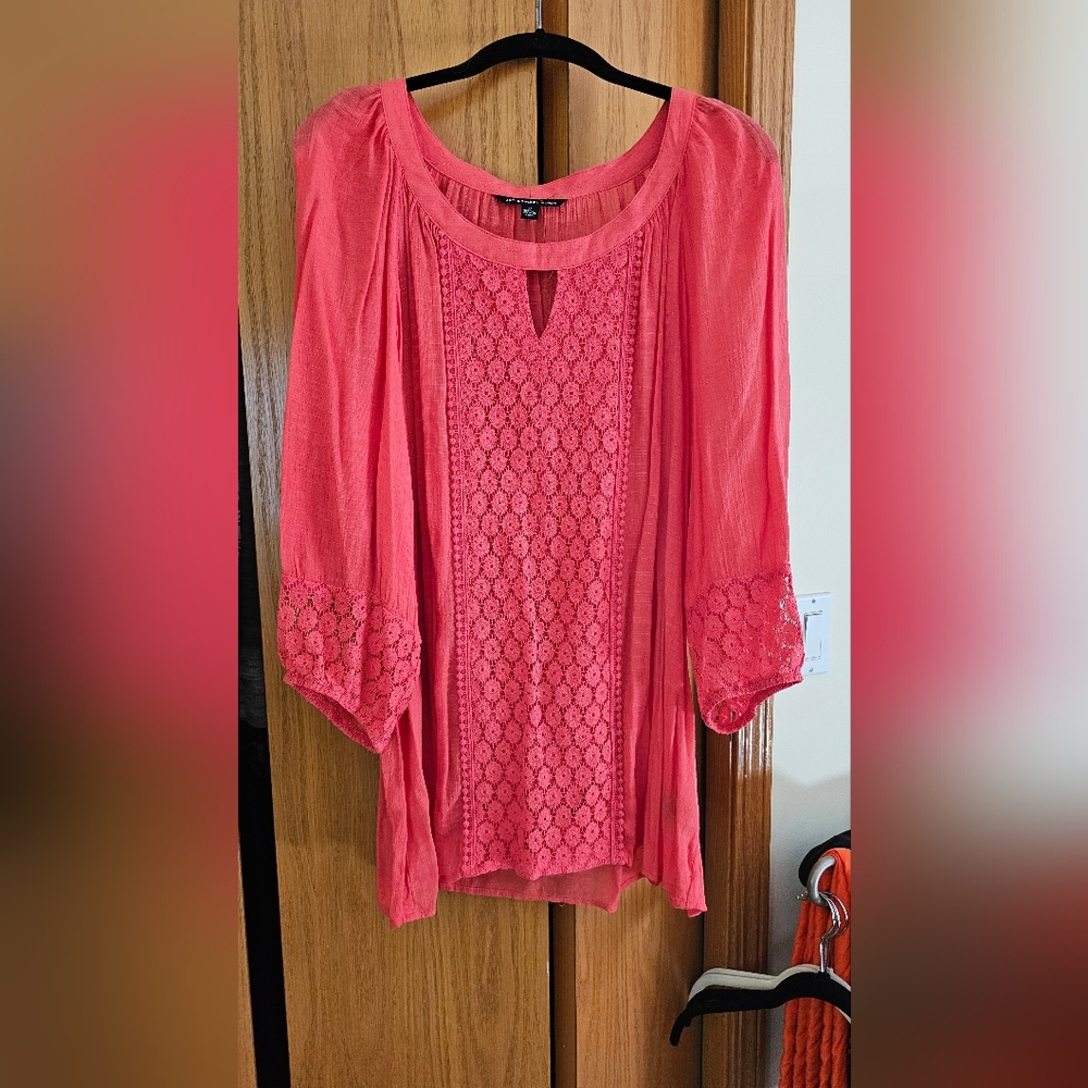 Plus size blouse for summer.  Cleaning out closet today!